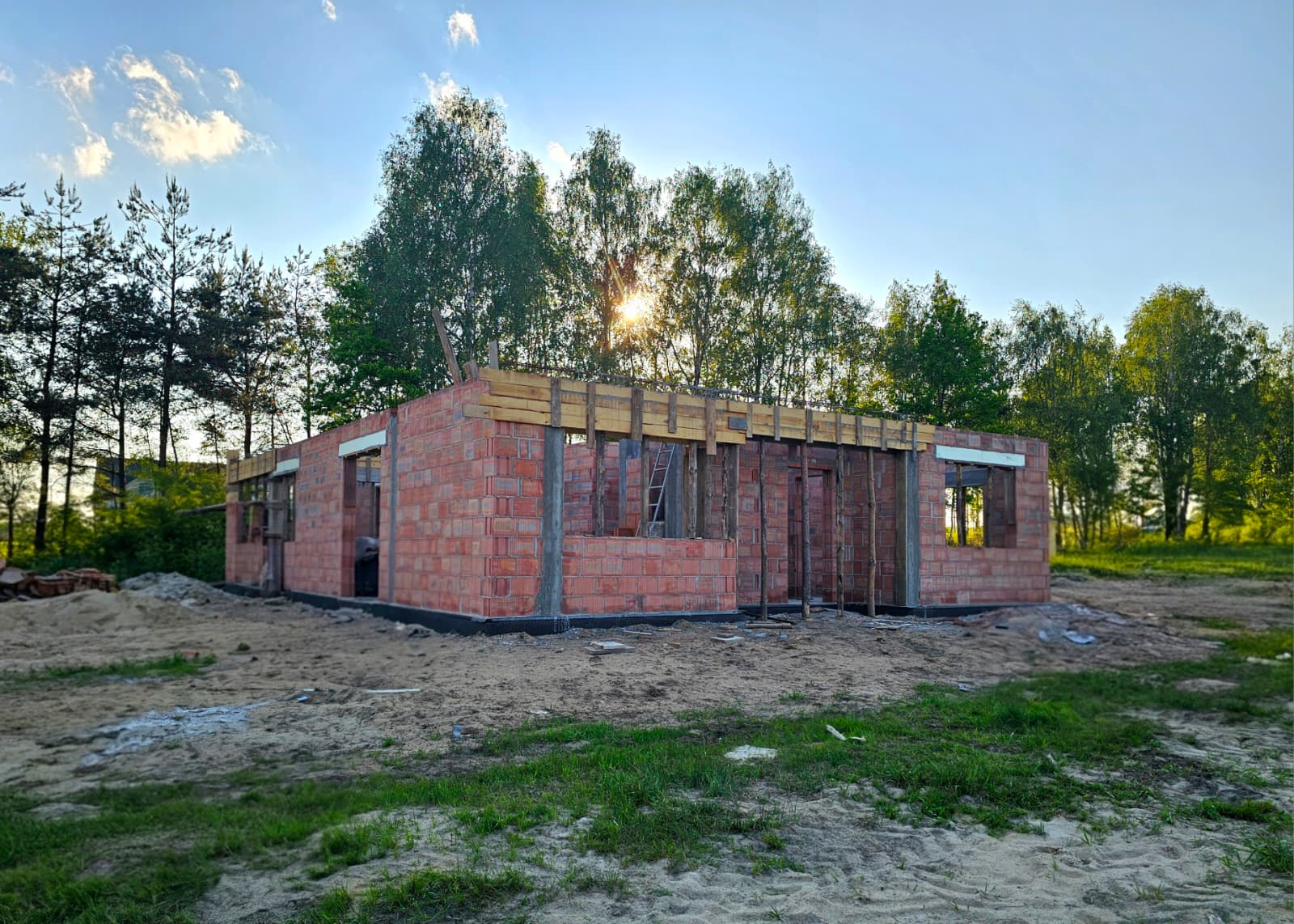 Komfortowy dom parterowy - zdjęcie 672