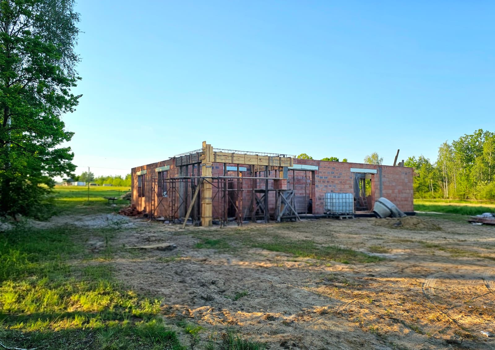 Komfortowy dom parterowy - zdjęcie 403