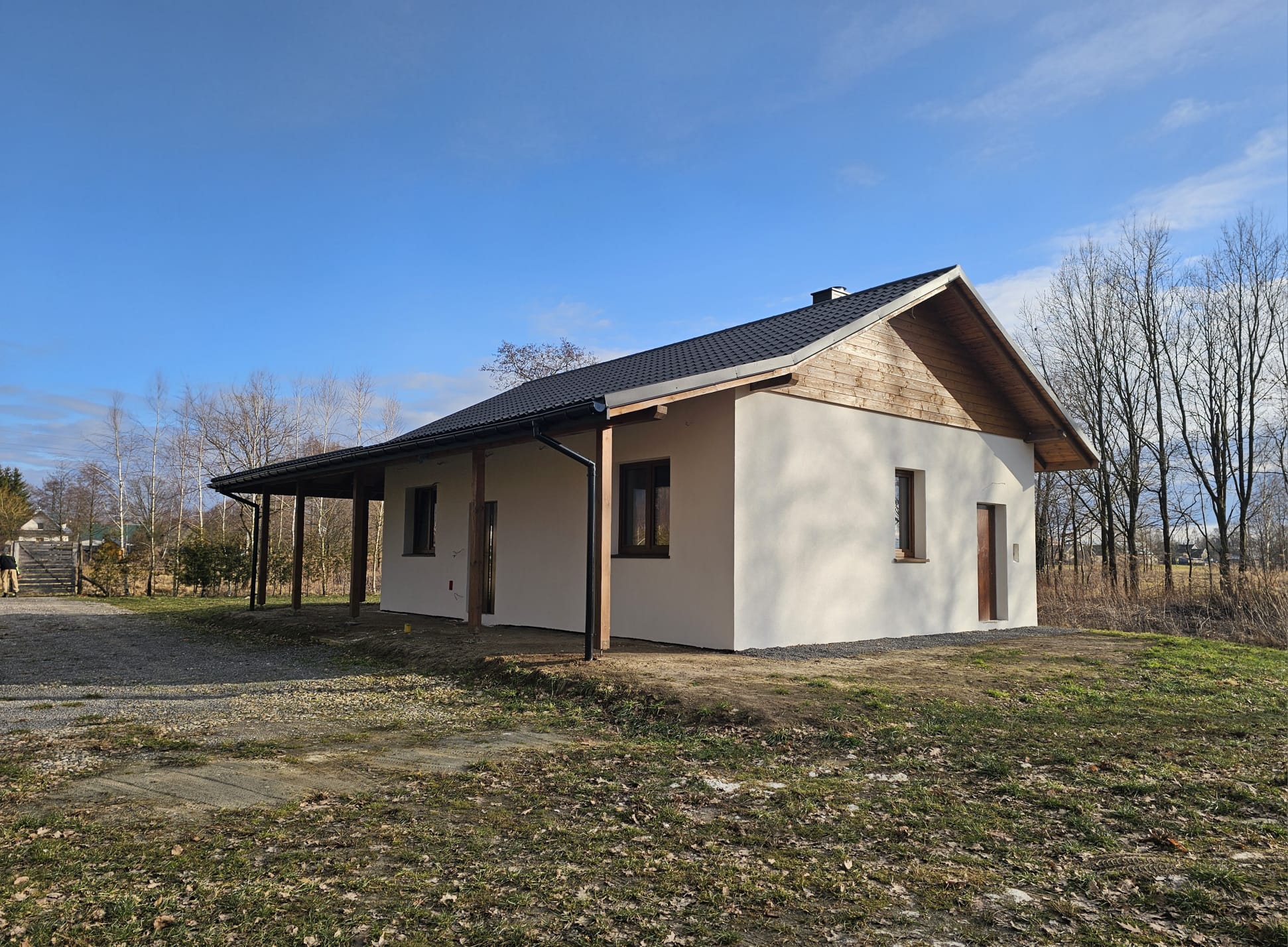 Dom w zacisznym zakątku bez sąsiadów - zdjęcie 16