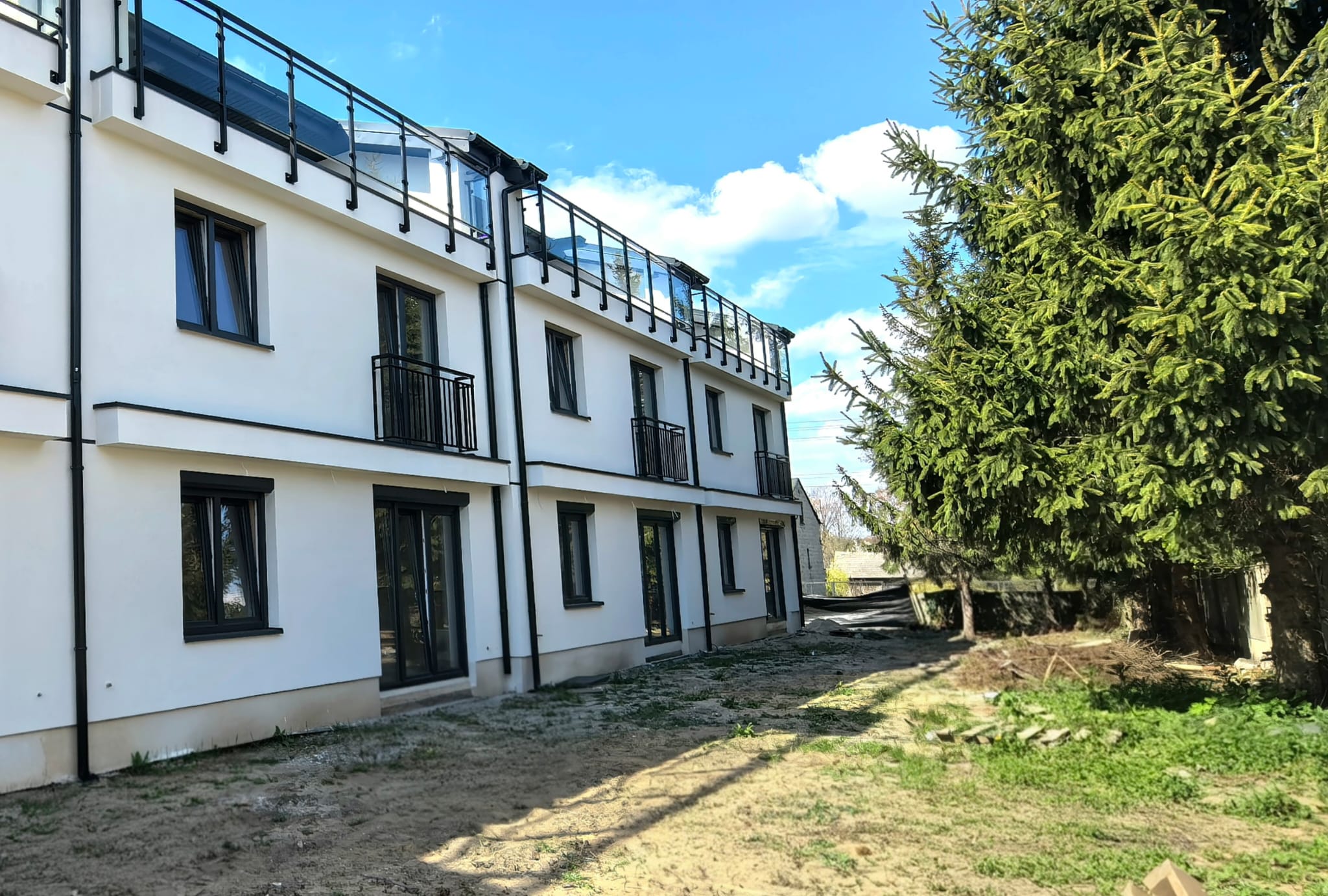 Dwupoziomowe mieszkanie z tarasem, balkonem, miejscem postojowym - zdjęcie 5